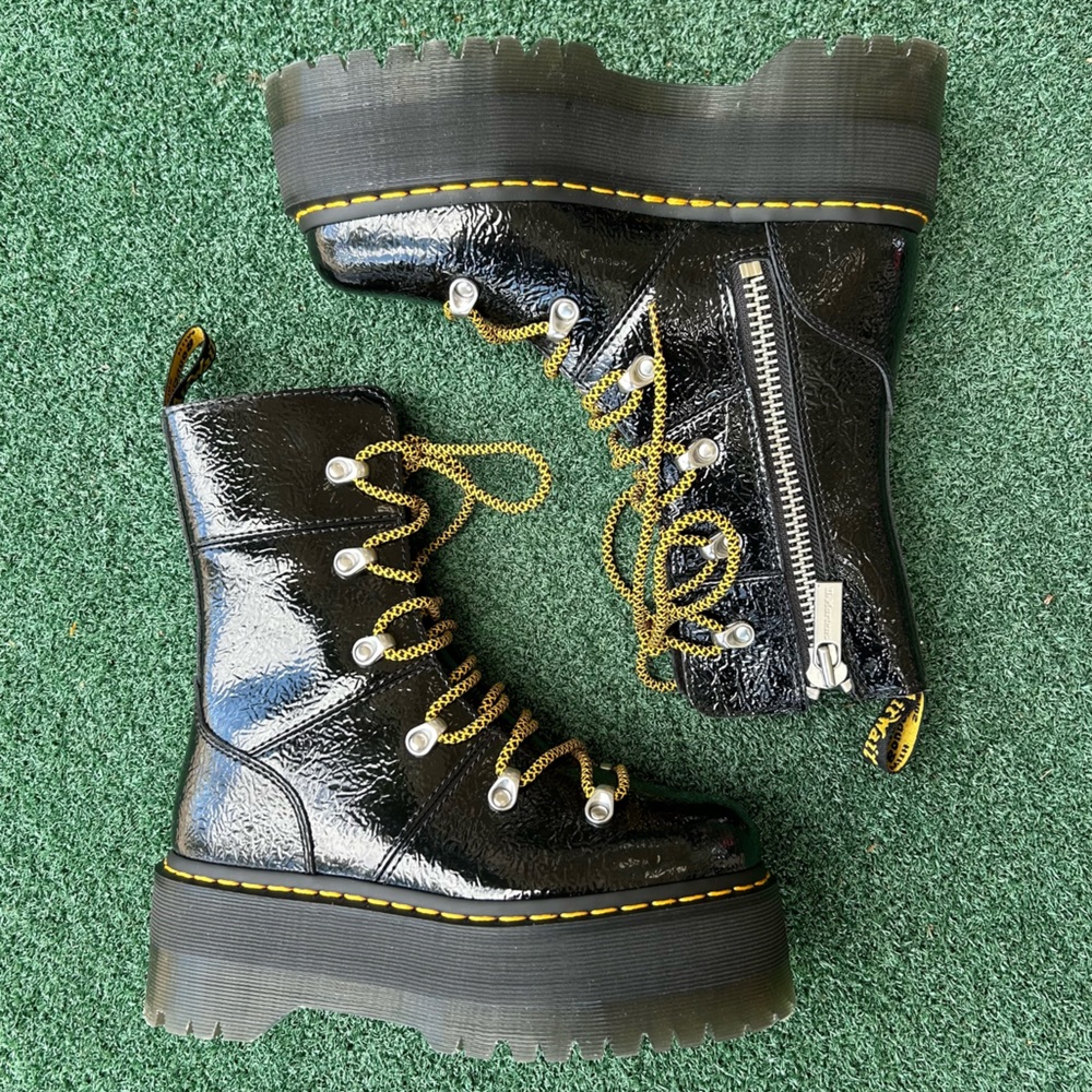 NWT Dr. Martens Ghilana Max Quad Platform Boot Distressed Patent Leather Black 6 - Picture 5 of 16